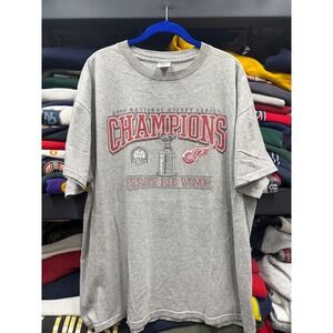 Size XL - vintage Y2K Detroit Red Wings NHL hockey essential gray T-shirt